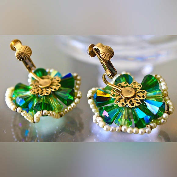 VENDOME EARRINGS CLIP VINTAGE PERIDOT & FERN AURORA BOREALIS CRYSTAL CONE PEARLS - Picture 7 of 8